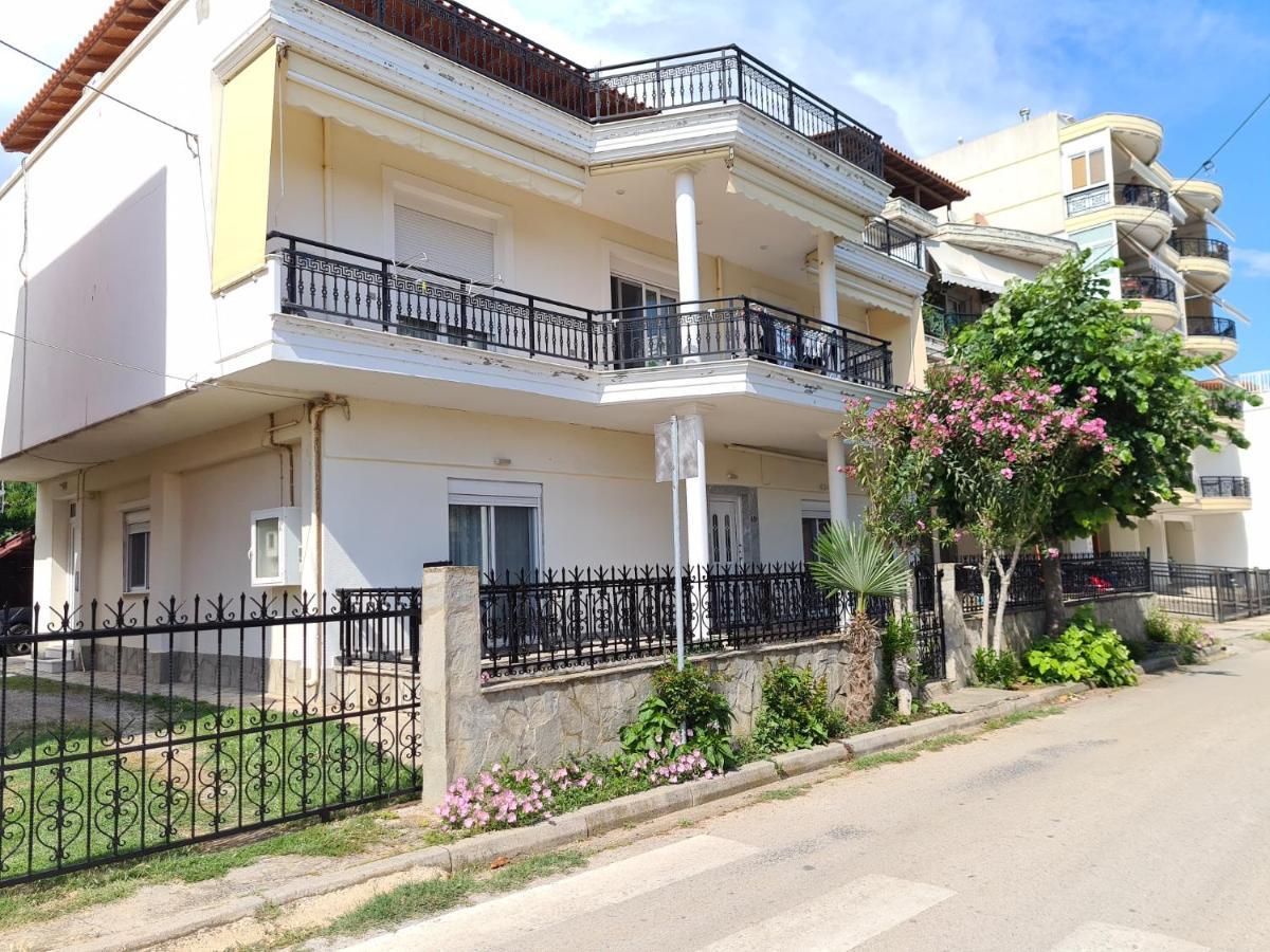 Grand Apartment Néa Khilí Exteriör bild